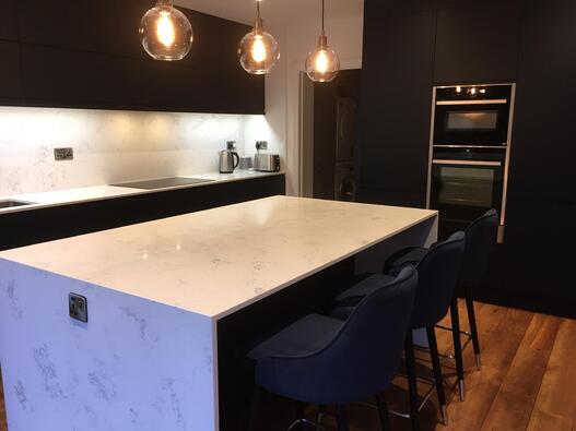 kitchen and diners garland bird